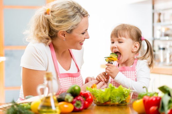 ¿Cómo influye la alimentación en nuestra cavidad oral?