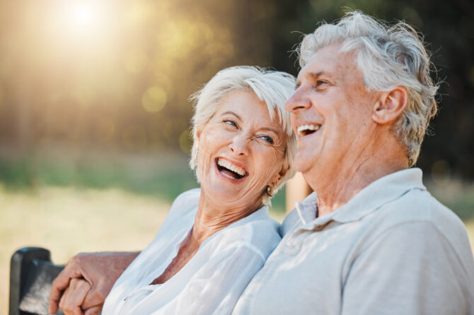 Prótesis dental e implante dental, ¿cuál es la diferencia?