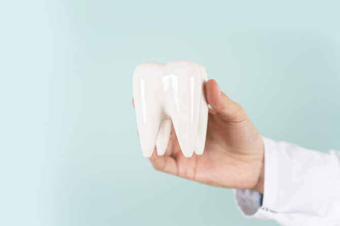 ¿Qué precauciones debemos tener después de una extracción dental?